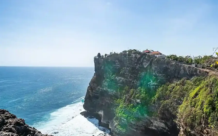 Limestone cliffs and open ocean at Uluwatu, Bali